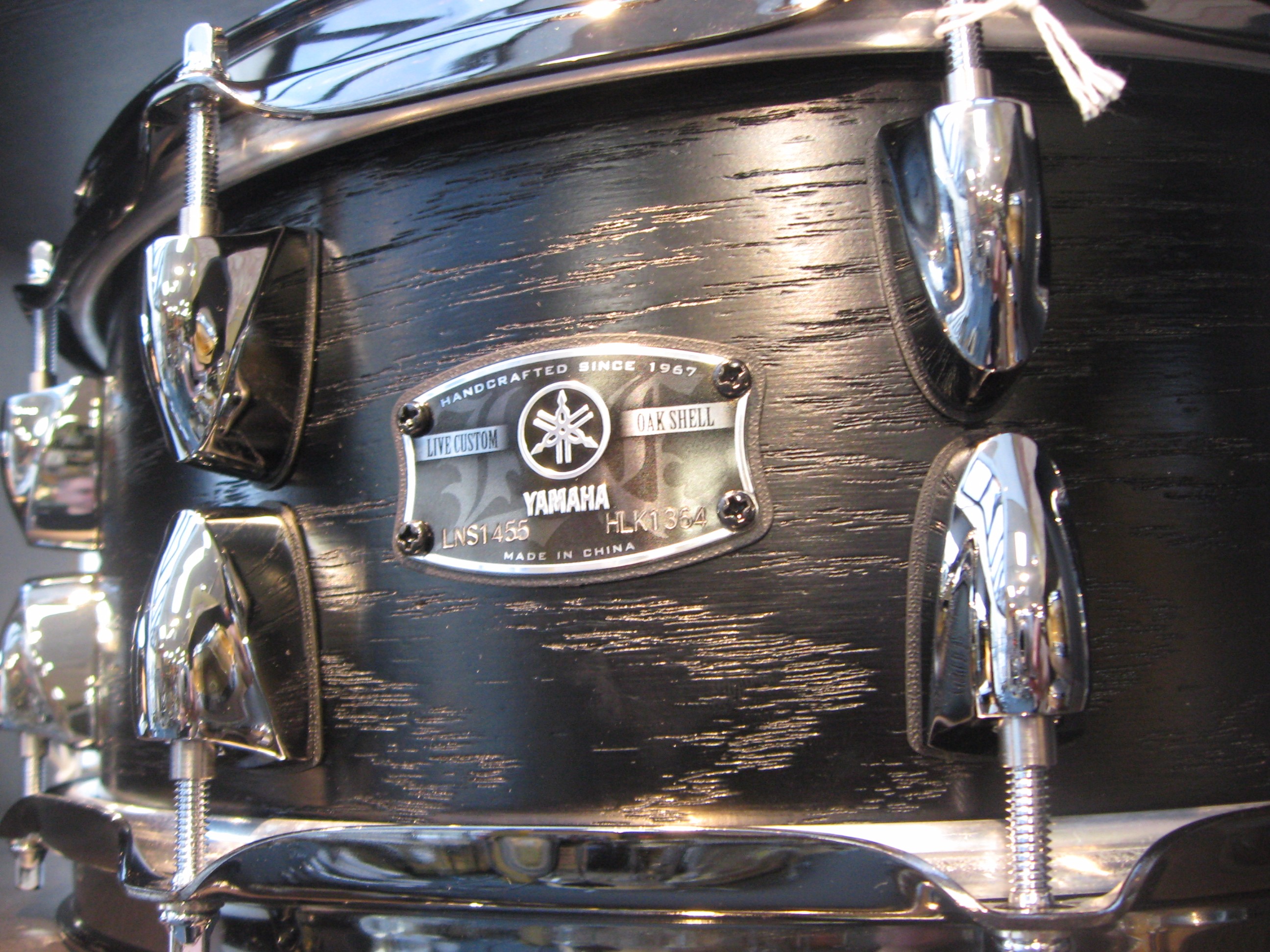 Yamaha 5.5X14 Live Oak Snare Drum in Black Wood Finish | Drummer's